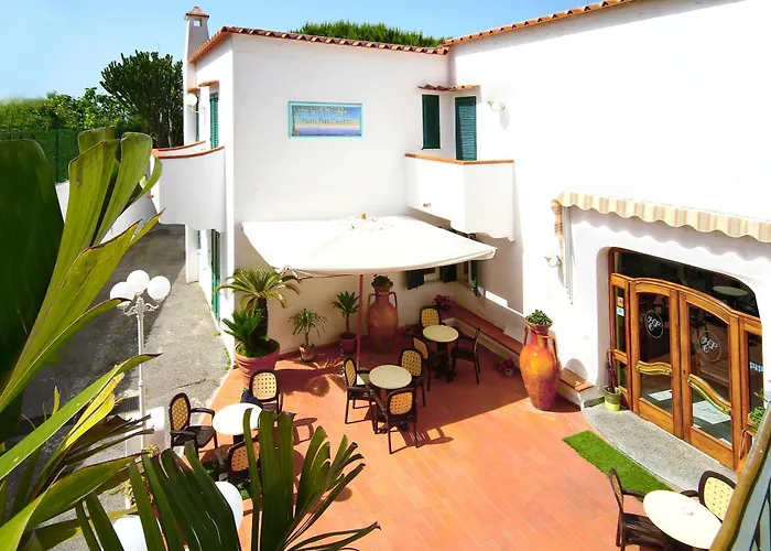 Park Calitto Отель Форио