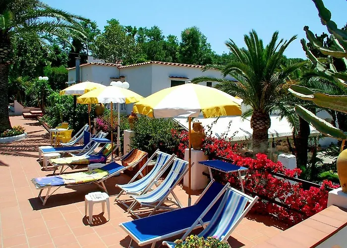 Park Calitto Отель Форио